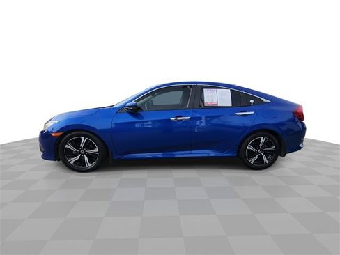 Used 2017 Honda Civic Touring image 5