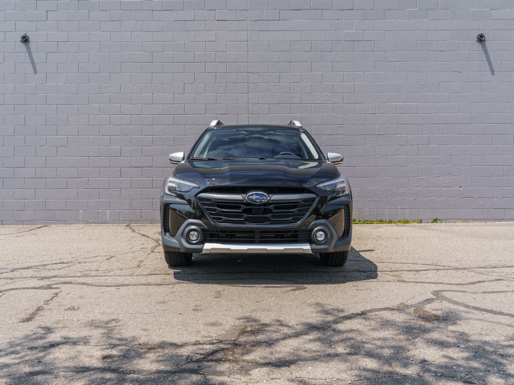 Used 2025 Subaru Outback Touring XT AWD/4WD image 10