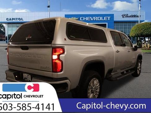 Used 2020 Chevrolet Silverado 2500 High Country w/ Technology Package AWD/4WD image 3