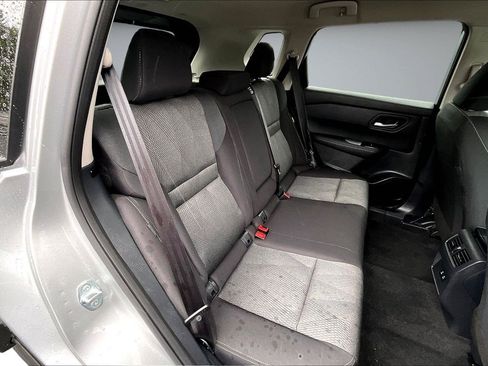 Used 2025 Nissan Rogue SV AWD/4WD image 26
