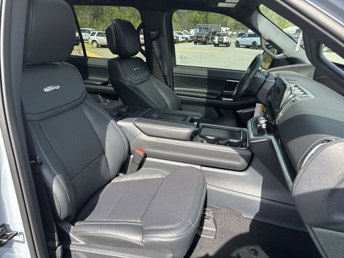 New 2026 Ford Expedition Platinum AWD/4WD image 28