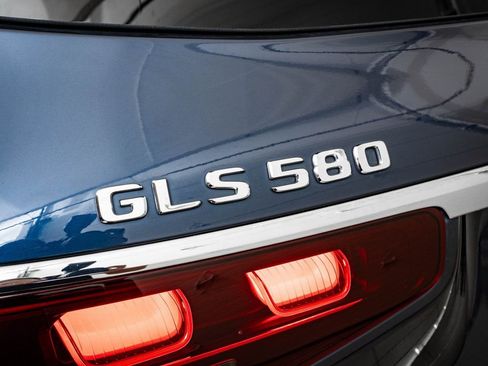 Certified 2024 Mercedes-Benz GLS 580 4MATIC image 18