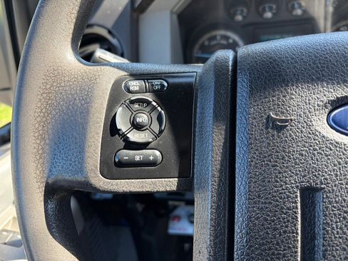 Used 2017 Ford F650 2WD Crew Cab Super Duty image 30