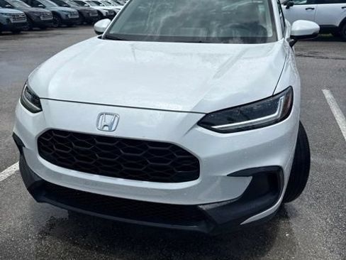 Used 2024 Honda HR-V LX image 1