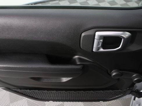 Used 2023 Jeep Gladiator Sport image 13