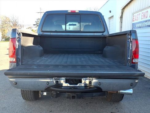 Used 2006 Ford F250 XLT image 5
