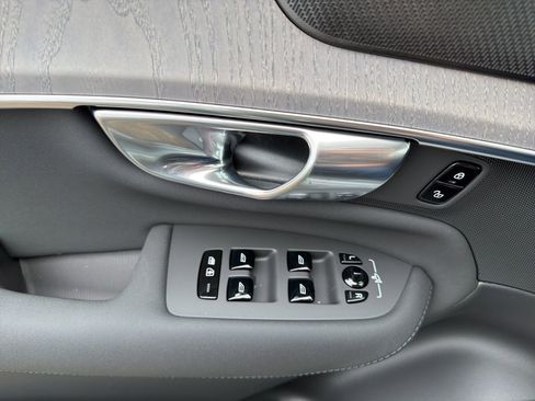 New 2026 Volvo XC90 T8 Ultra w/ Protection Package image 48