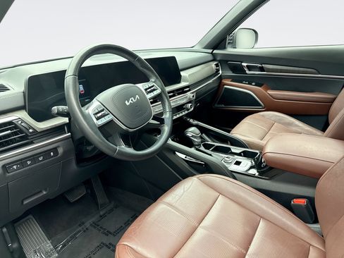 Used 2024 Kia Telluride EX w/ EX Captain's Chair Package AWD/4WD image 10