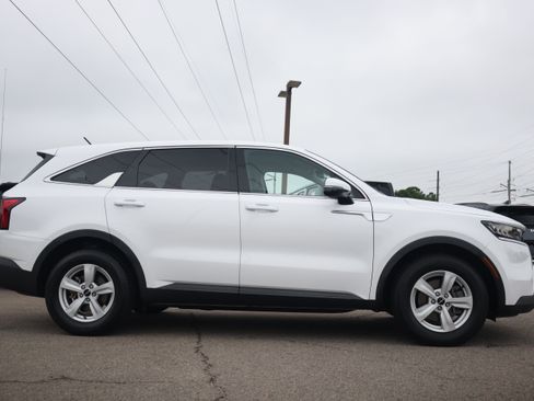 Used 2022 Kia Sorento LX FWD image 6