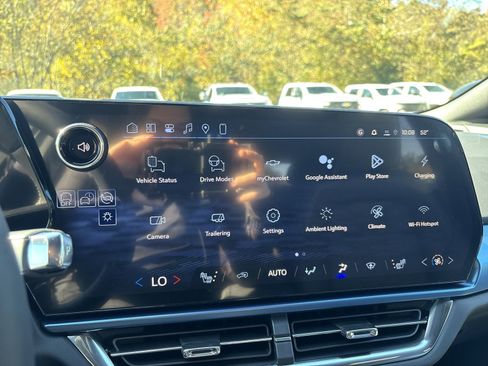 New 2026 Chevrolet Equinox EV LT image 16