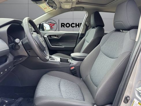 Certified 2025 Toyota RAV4 XLE w/ Convenience Package AWD/4WD image 10
