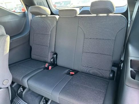 New 2026 Chevrolet Traverse LT w/ LPO, Floor Liner Package FWD image 5