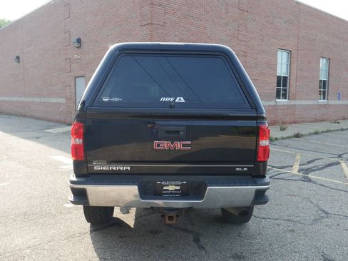 Used 2019 GMC Sierra 2500 SLE w/ SLE Preferred Package AWD/4WD image 6