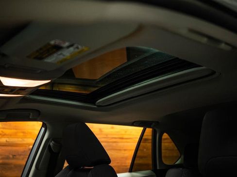 Used 2020 Toyota RAV4 XLE w/ Convenience Package image 24