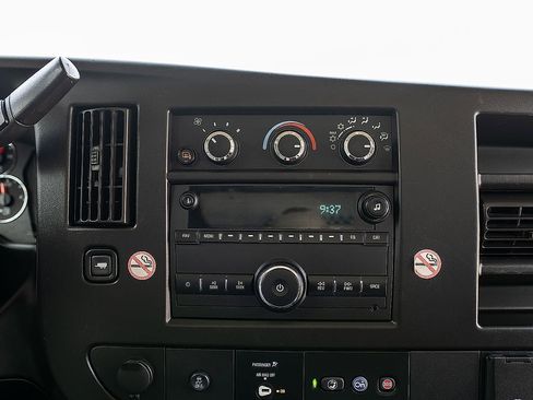 Certified 2022 Chevrolet Express 2500 Extended w/ Driver Convenience Package image 20