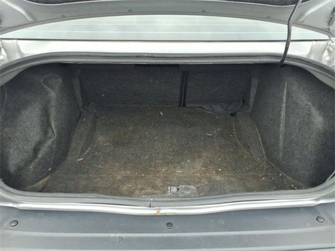 Used 2018 Dodge Challenger SXT image 27