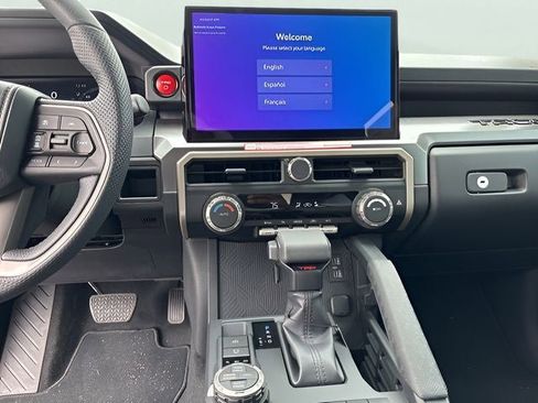 New 2025 Toyota Tacoma TRD Off-Road AWD/4WD image 13