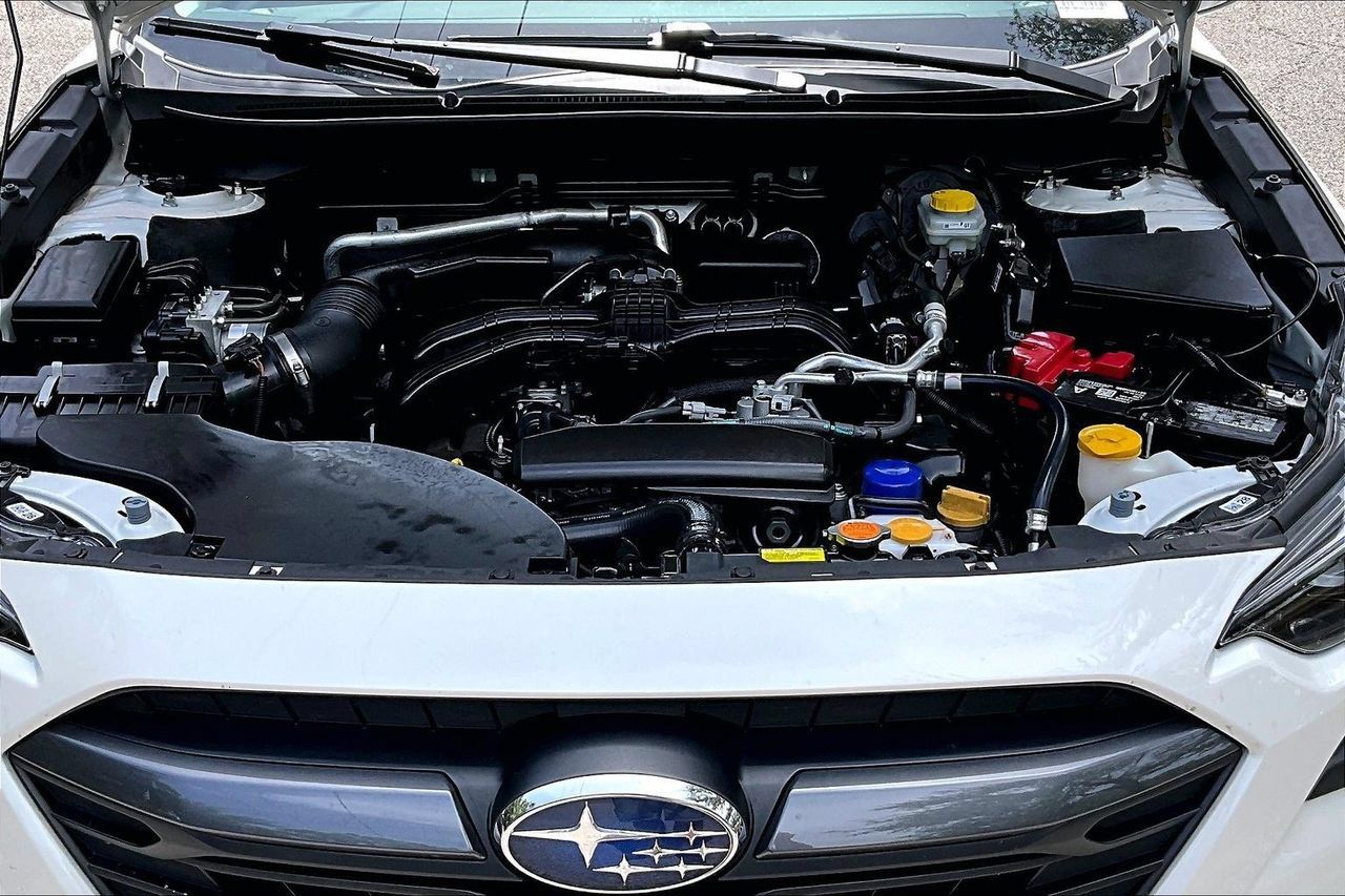 Used 2025 Subaru Outback AWD/4WD image 31
