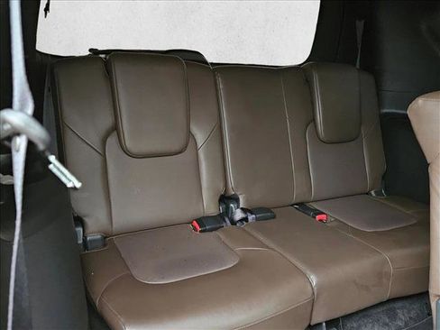 Used 2022 Nissan Armada Platinum RWD image 18