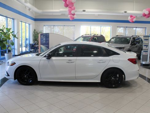 Used 2023 Honda Civic Sport image 8