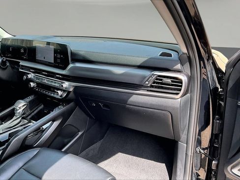 Used 2025 Kia Telluride S AWD/4WD image 30