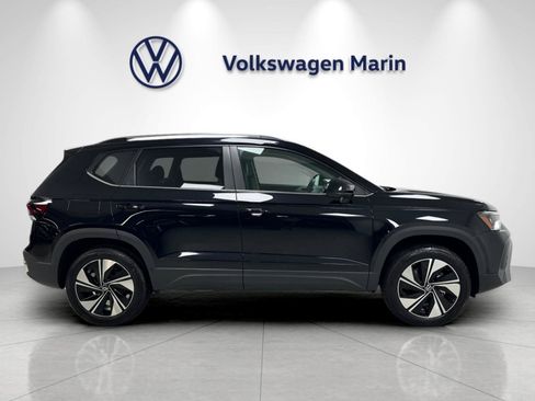 New 2026 Volkswagen Taos SE AWD/4WD image 6