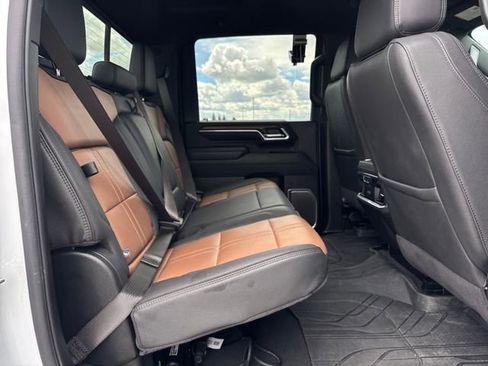 Certified 2025 Chevrolet Silverado 3500 High Country w/ Technology Package AWD/4WD image 23
