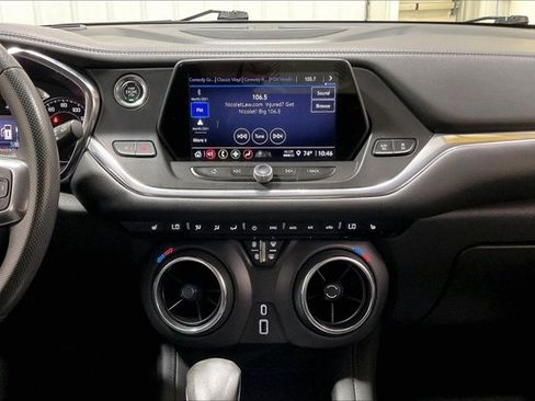 Used 2021 Chevrolet Blazer LT FWD image 6