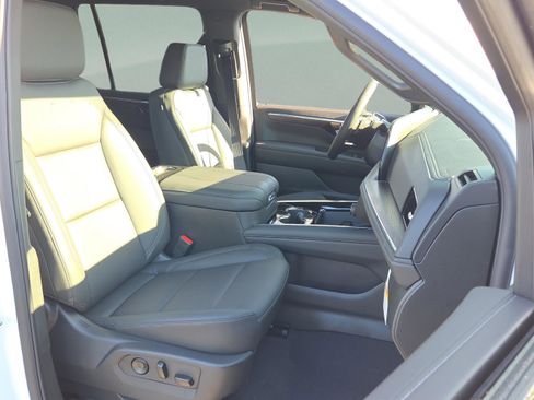 New 2026 Chevrolet Tahoe LT w/ Comfort Package image 18