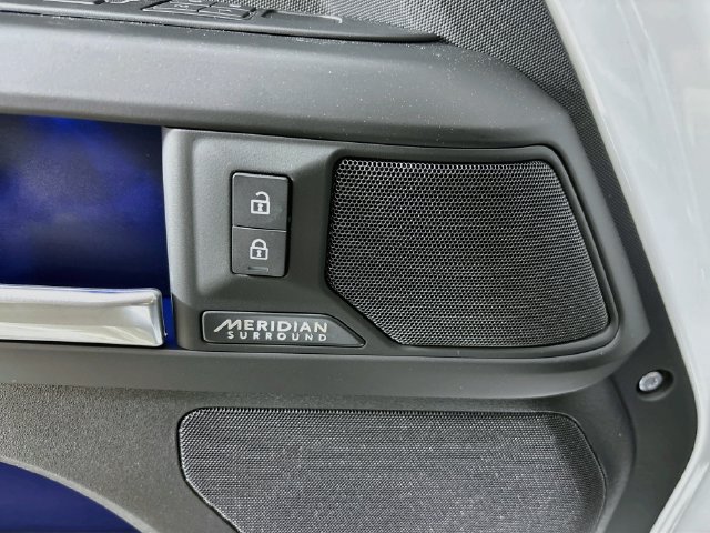 New 2026 Land Rover Defender 110 X-Dynamic SE AWD/4WD image 20