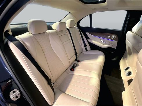 Used 2023 Mercedes-Benz E 350 4MATIC Sedan image 20