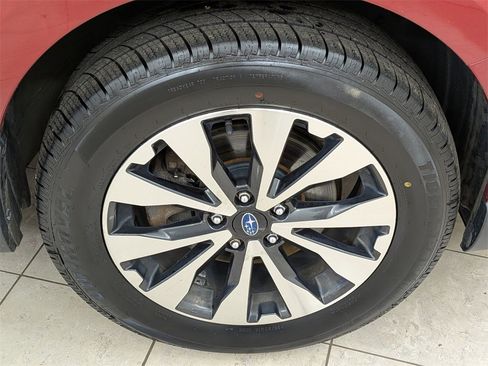 Used 2017 Subaru Outback 3.6R Limited image 12