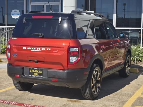 Certified 2024 Ford Bronco Sport Outer Banks w/ Tech Package image 3