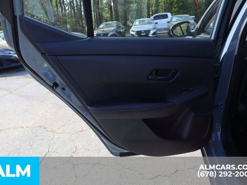 Used 2024 Nissan Sentra SV image 19