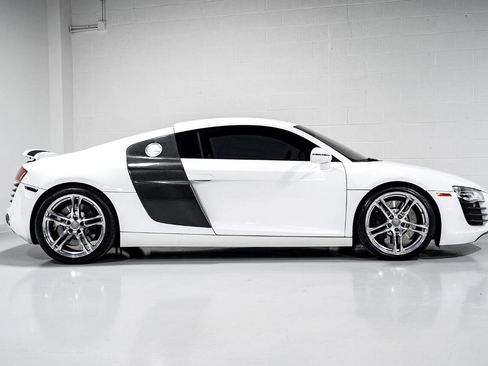 Used 2009 Audi R8 V8 image 2