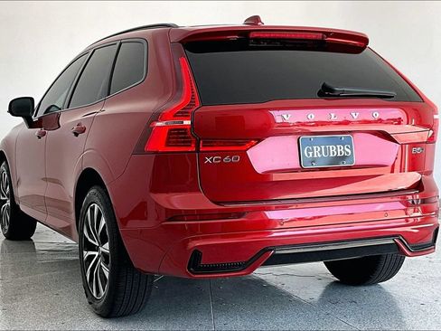 Used 2024 Volvo XC60 B5 Plus w/ Protection Package Premier AWD/4WD image 14