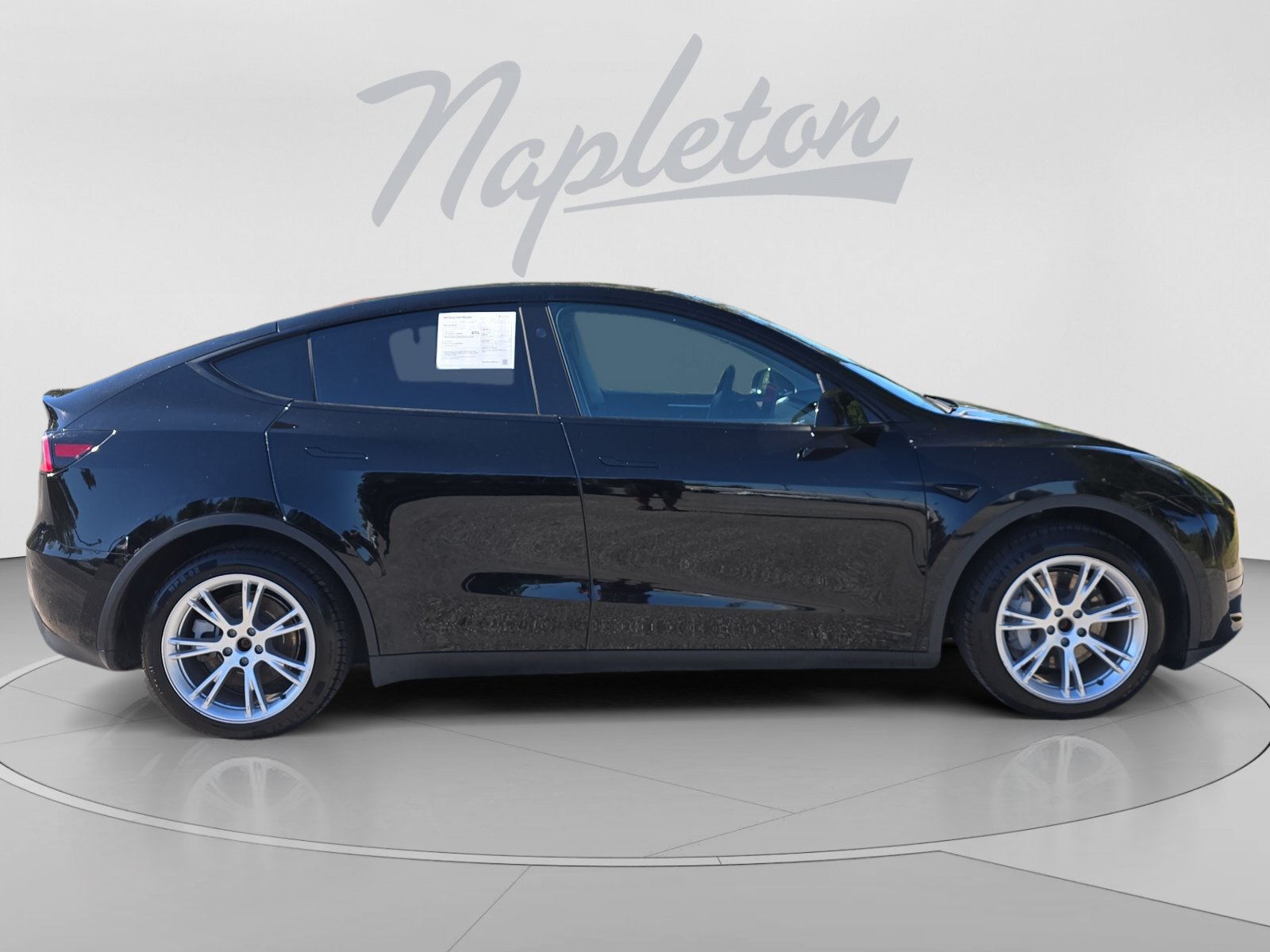 Used 2024 Tesla Model Y Long Range AWD/4WD image 7