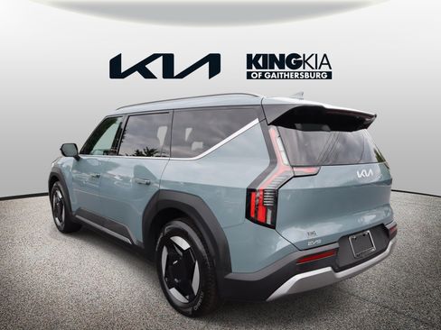 Certified 2024 Kia EV9 Wind AWD/4WD image 6