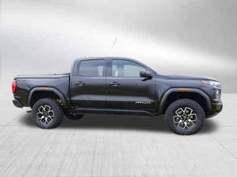 Used 2024 GMC Canyon AT4X image 2