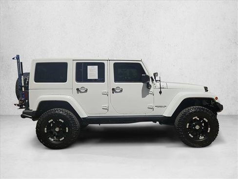 Used 2013 Jeep Wrangler Unlimited Sahara AWD/4WD image 4