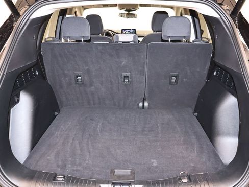 Certified 2022 Ford Escape SE w/ SE Sport Appearance Package AWD/4WD image 33