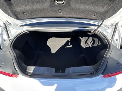 Used 2021 Chevrolet Camaro LT image 23