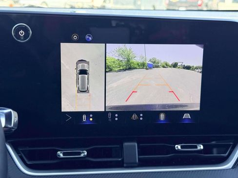 Used 2025 Chevrolet Equinox LT w/ Convenience Package II FWD image 22