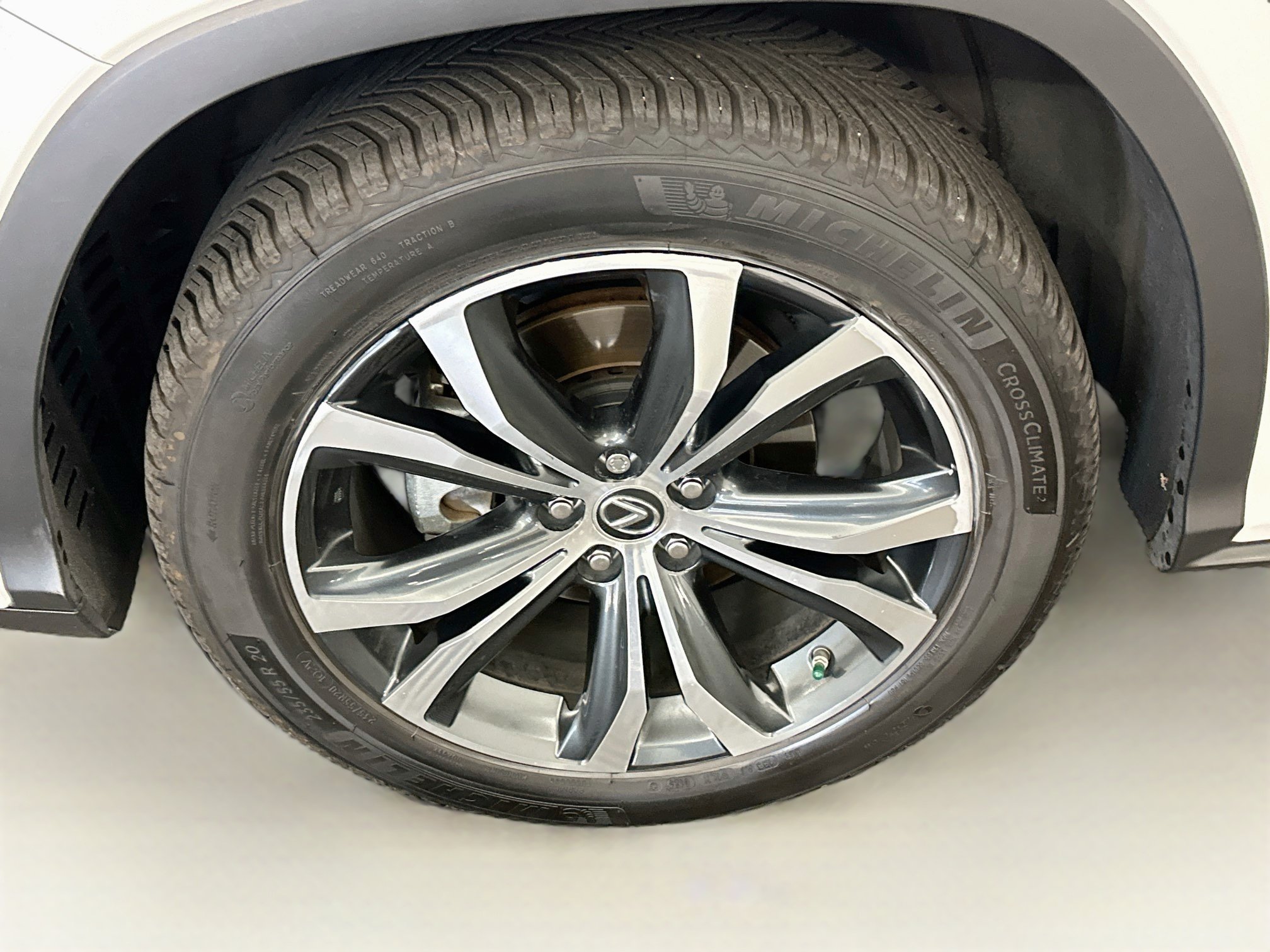 Used 2022 Lexus RX 450h AWD w/ Premium Package image 12