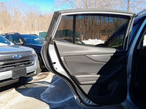 Used 2017 Subaru Impreza 2.0i Premium image 27