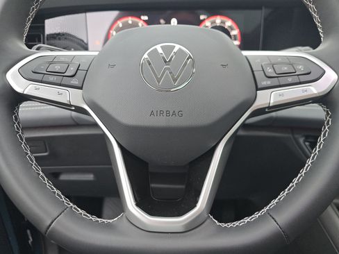 New 2026 Volkswagen Tiguan SE AWD/4WD image 22
