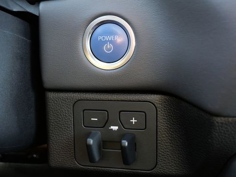 Used 2024 Toyota Sequoia Platinum image 24