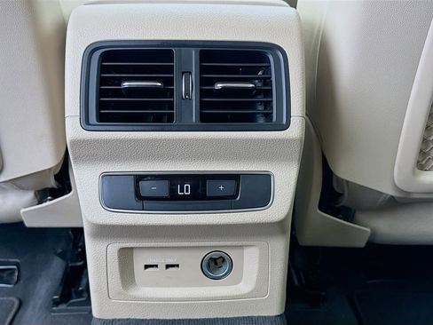 Used 2021 Audi Q5 2.0T Premium image 16