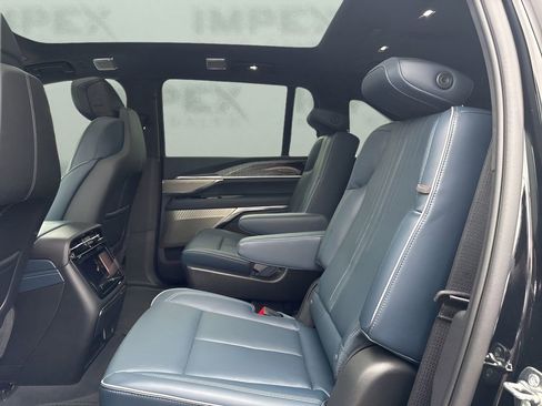 Used 2025 Cadillac Escalade IQ Luxury 2 w/ LPO, Premium Carpet Package AWD/4WD image 12