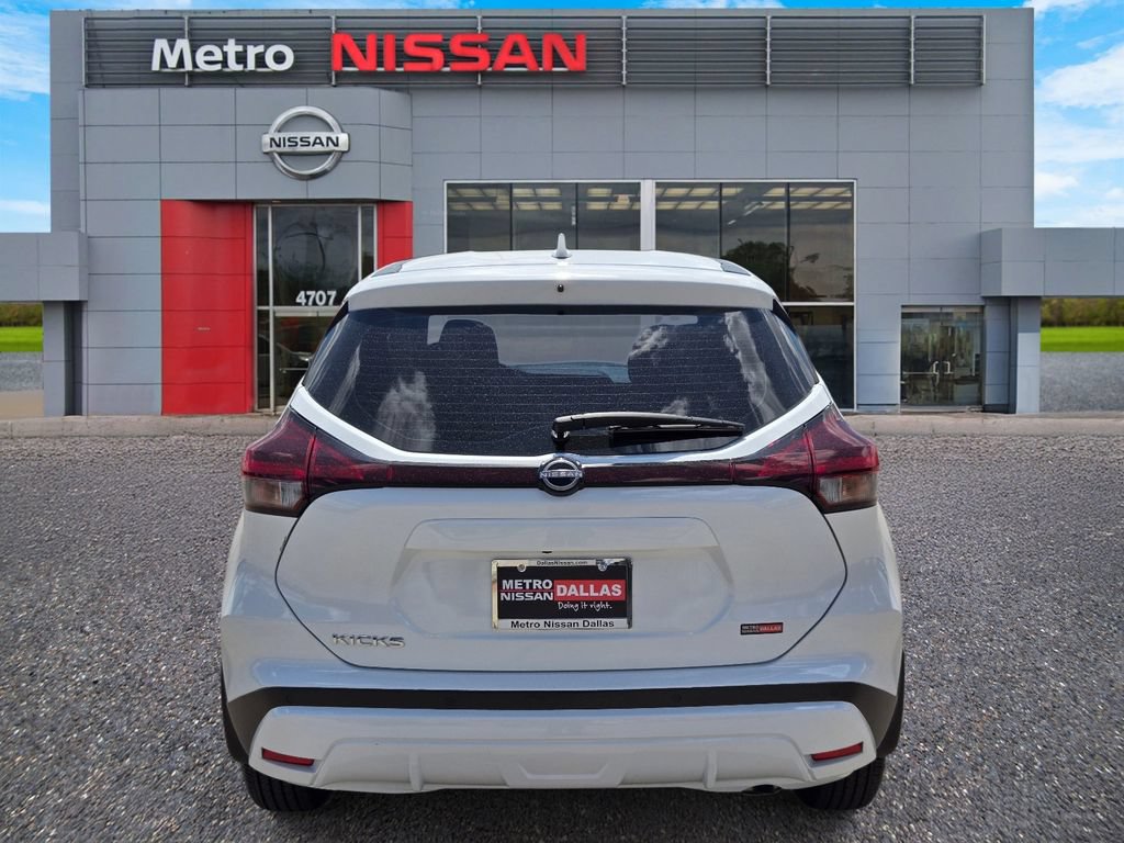 Certified 2025 Nissan Kicks Play S FWD image 5